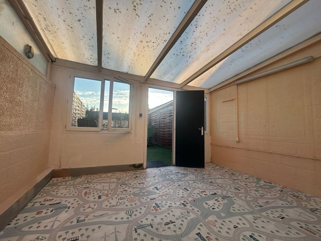 FONTENAY-SOUS-BOIS Maison 5 pièces 3 chambres 90 m2 avec TERRASSE 21m2 3