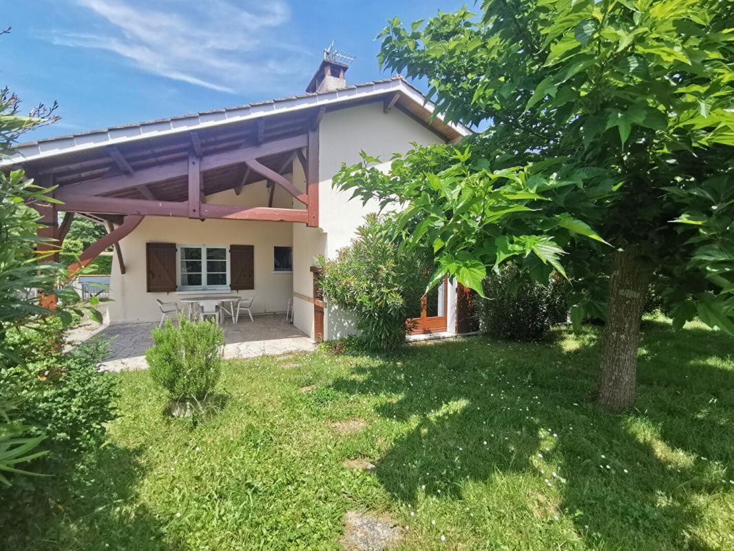 Maison avec jardin sans vis-à-vis, garage