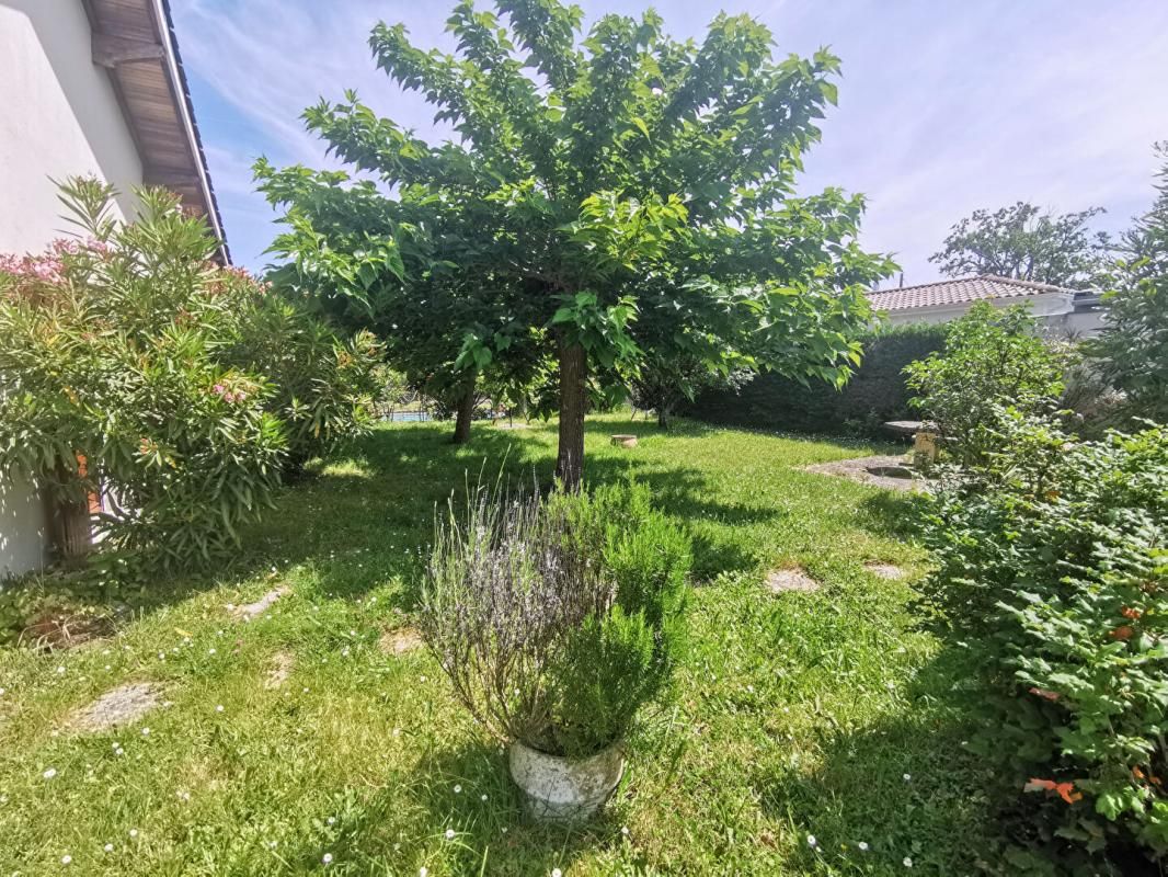 BORDEAUX Maison avec jardin sans vis-à-vis, garage 2