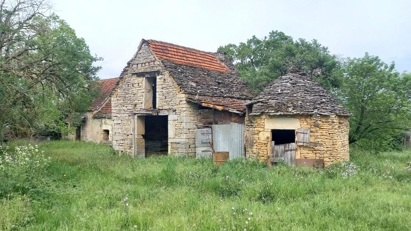 LIMOGNE-EN-QUERCY Ensemble immobilier en pierre 60m² 4 pièces à restaurer 2