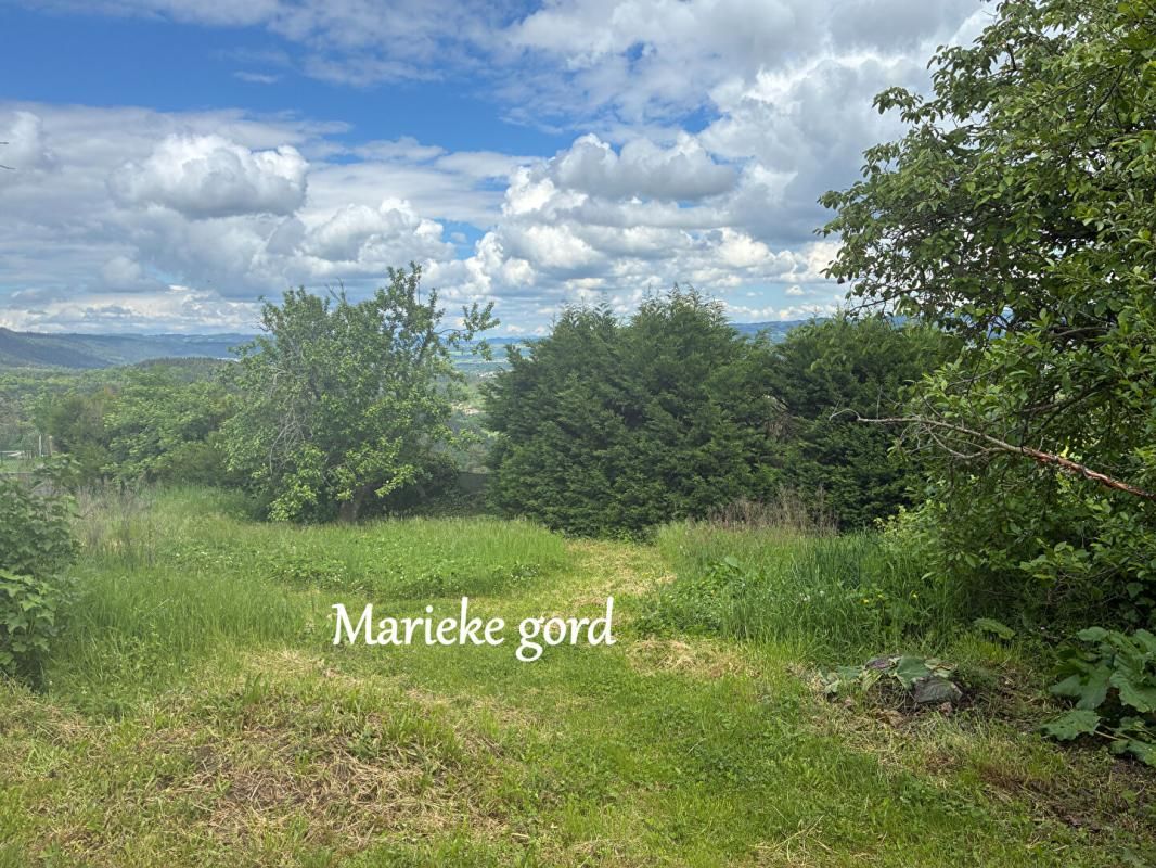 BEAUZAC Exclusivité à Beauzac : Maison à fort potentiel avec vue imprenable 86 m² trois chambres et 1000m² de terrain 4
