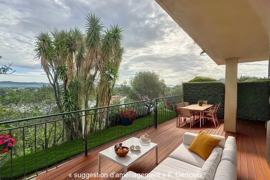 Solliès-Ville! Rez-de-jardin de 87 m2 avec jardin privatif de 235 m2 + 1323m2 d'un terrain commun!