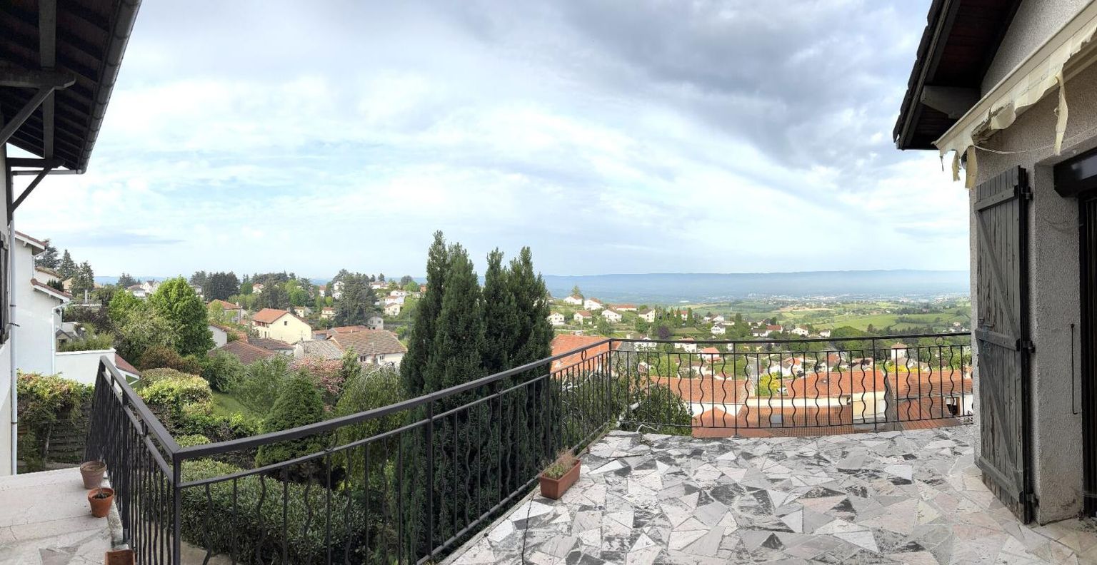 St HEAND 42570 à 2 pas de l'église appartement 111m² 2 chambres TERRASSE GARAGE CAVE