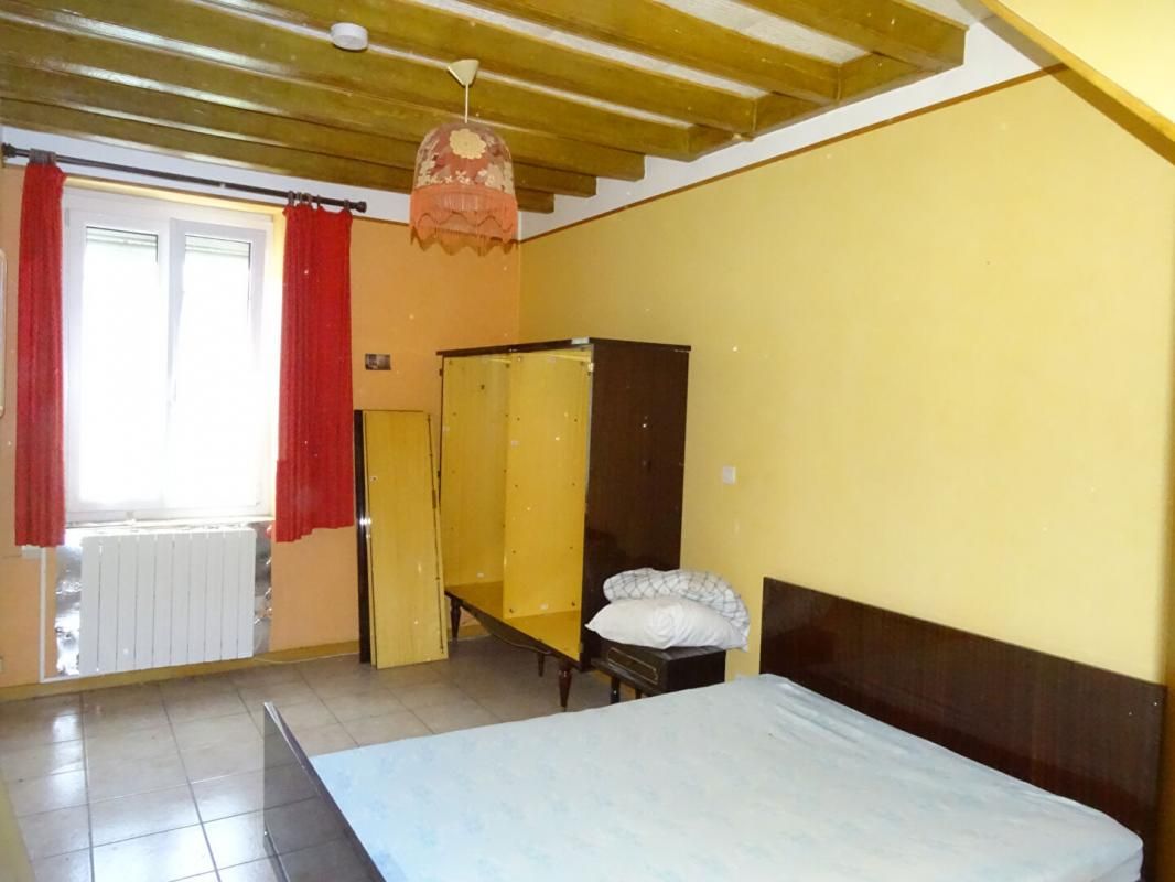 CHATILLON-SUR-LOIRE Appartement 3 pièces, garage et jardin, Chatillon Sur Loire 2