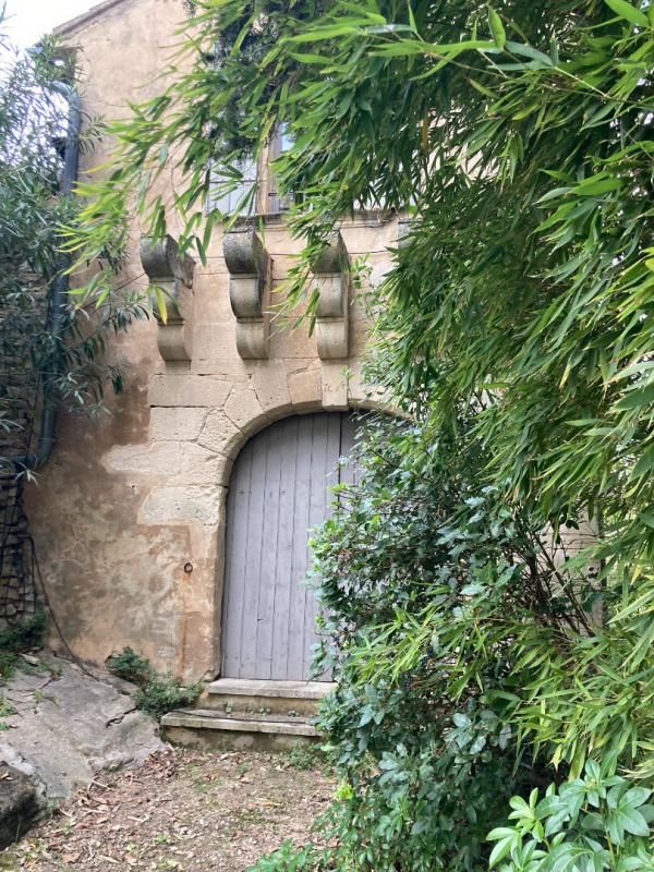 GORDES Luberon - Vente propriété, mas de plus de 300 m²  avec dépendances sur plus 4 ha 1