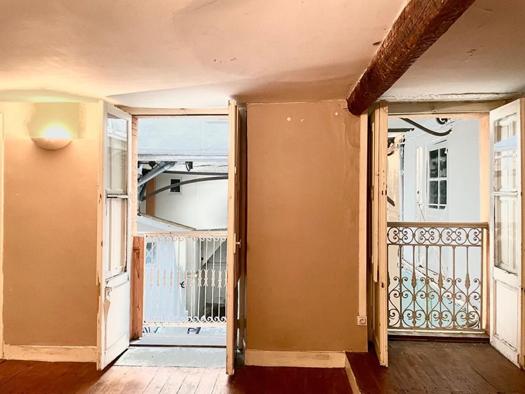 JARDIN ROYAL - T2 DUPLEX A RENOVER