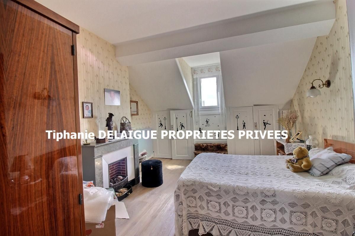 SAINT-ETIENNE Saint Etienne 42100 secteur bas du Cours-Fauriel Appartement T2 au 4ème dernier étage sans ascenseur 70m² habitables 1 chambre GARAGE 2 GRENIERS 2 CAVES 4