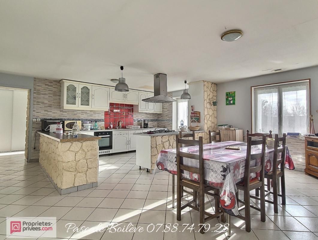VERNOIL-LE-FOURRIER Longère - 167 m² - Vernoil le Fourrier (49390) -20 minutes de Saumur 3