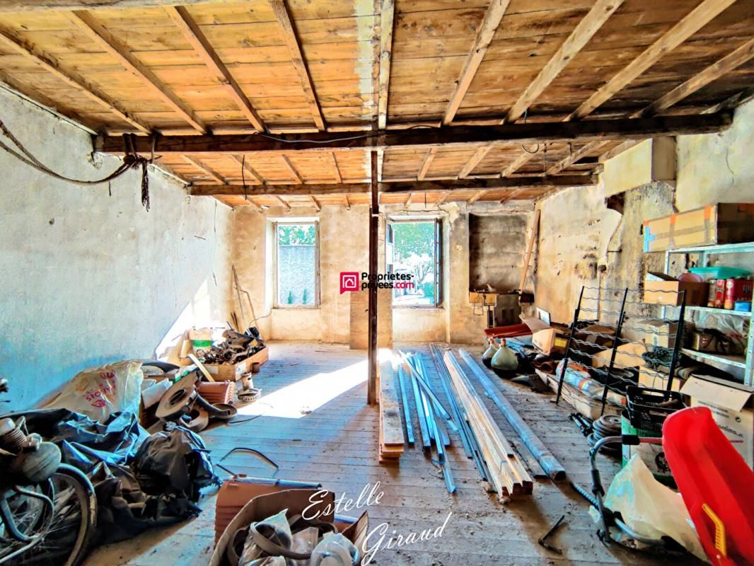 BADENS Remise en Pierre à Badens 110 m2 2