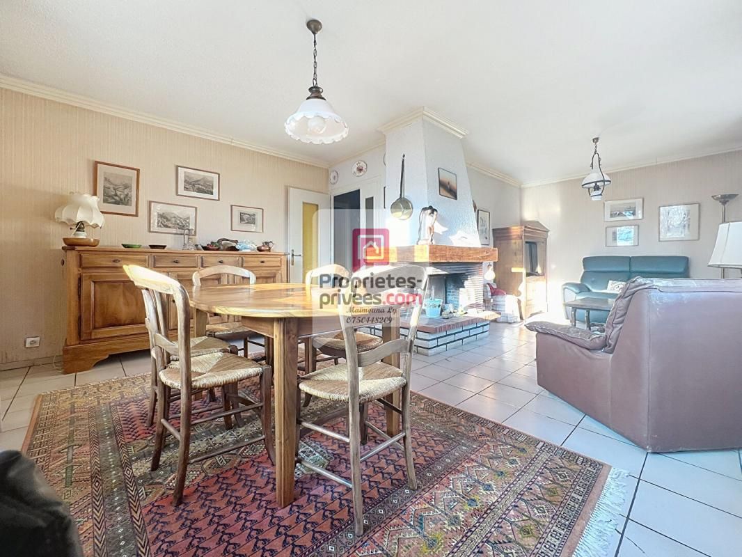 Maison Ugine 7 pièces 147 m2