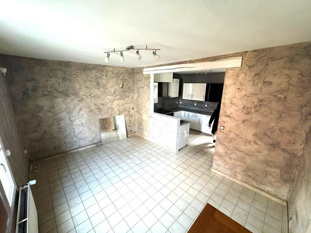 MERU Maison de ville 90 m² avec 3 chambres ? Méru 3