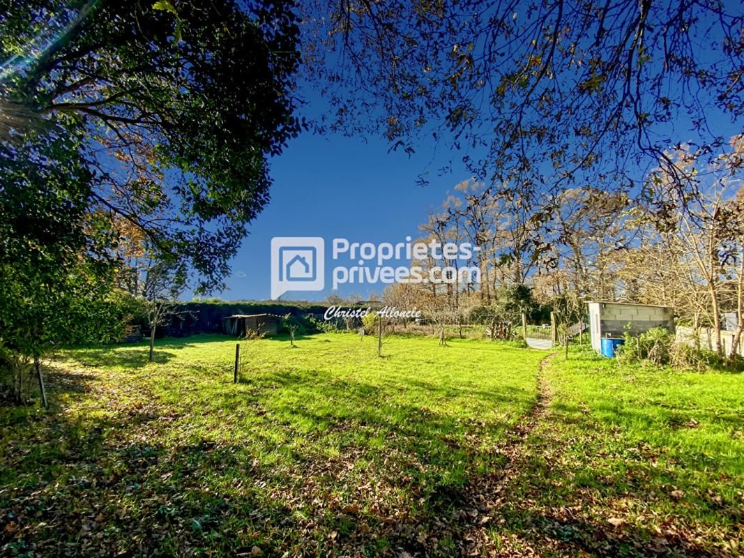 CREON CREON Maison de plain-pied de 81 m2 sur Parcelle de 2 660 m² 3