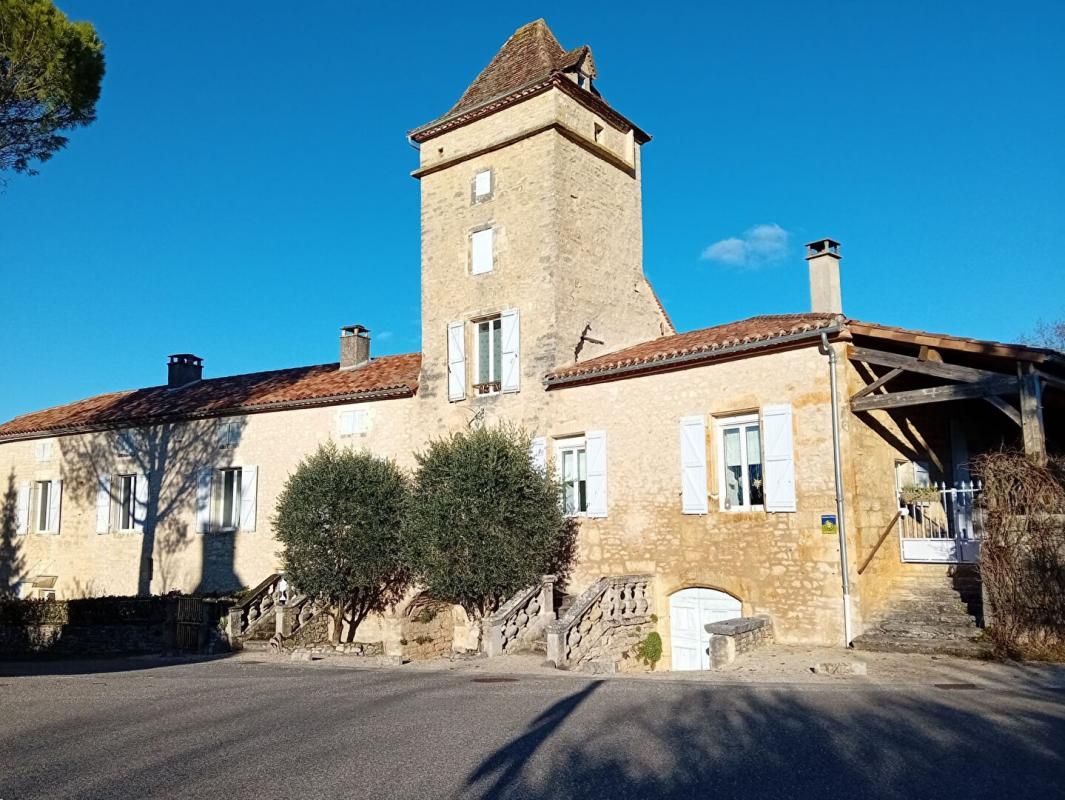 Demeure de prestige plus de 260m² 11 pièces piscine terrain 4000m²