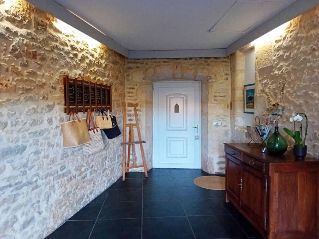 LIMOGNE-EN-QUERCY Demeure de prestige plus de 260m² 11 pièces piscine terrain 4000m² 2