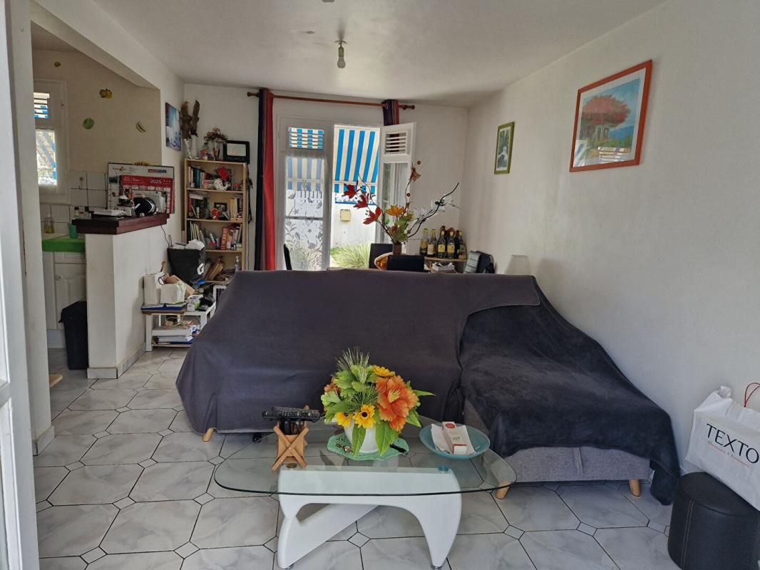 Très agréable Maison individuelle avec 3 chambres et jardin sur Gourbeyre