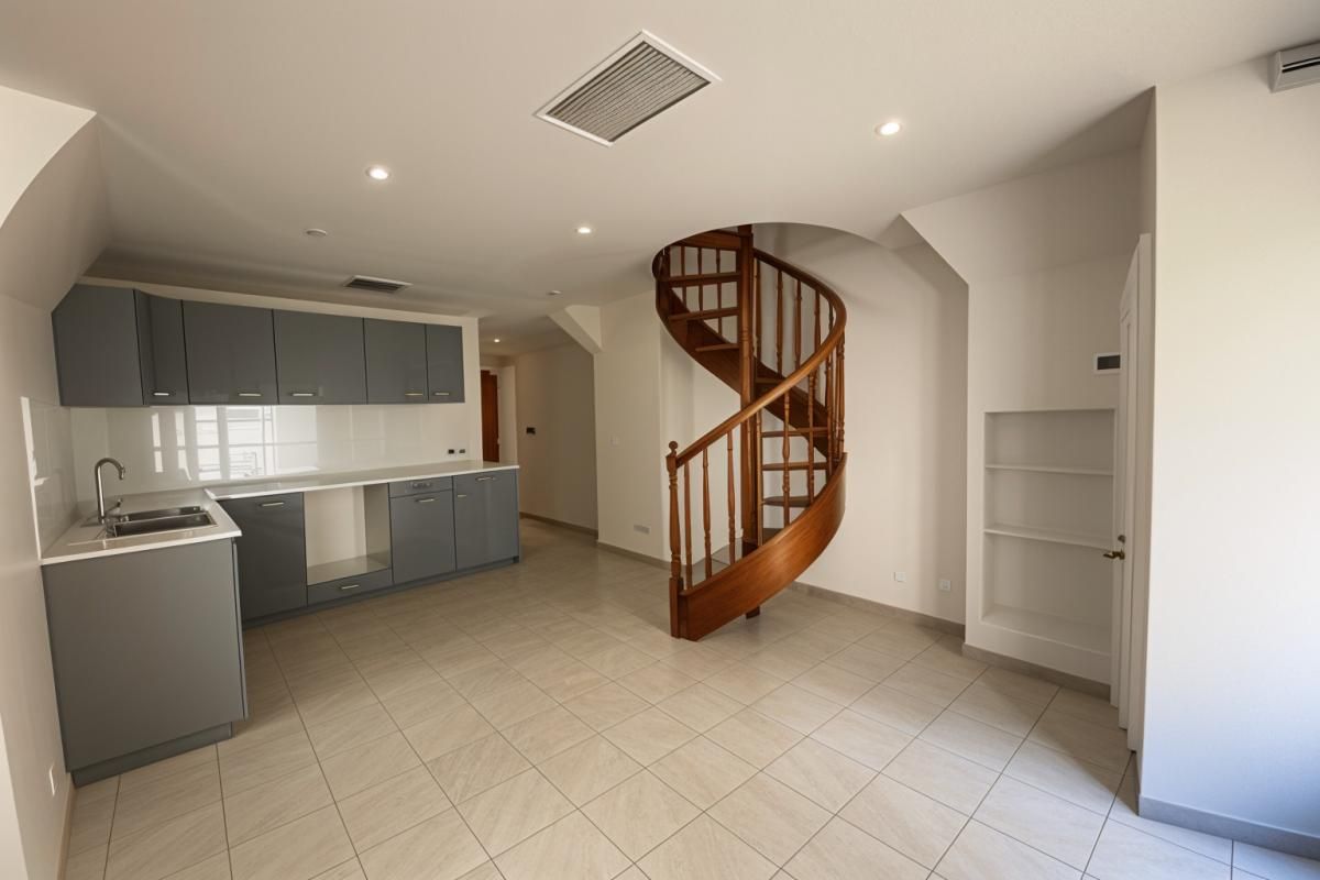 CADENET À LOUER : Local commercial au coeur de Cadenet 54 m² 3