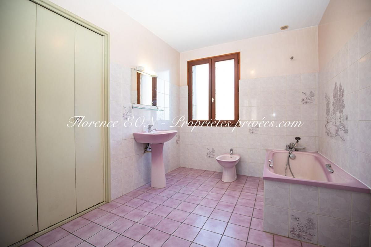 VITRE Maison 6 pièce(s) 182 m2 4
