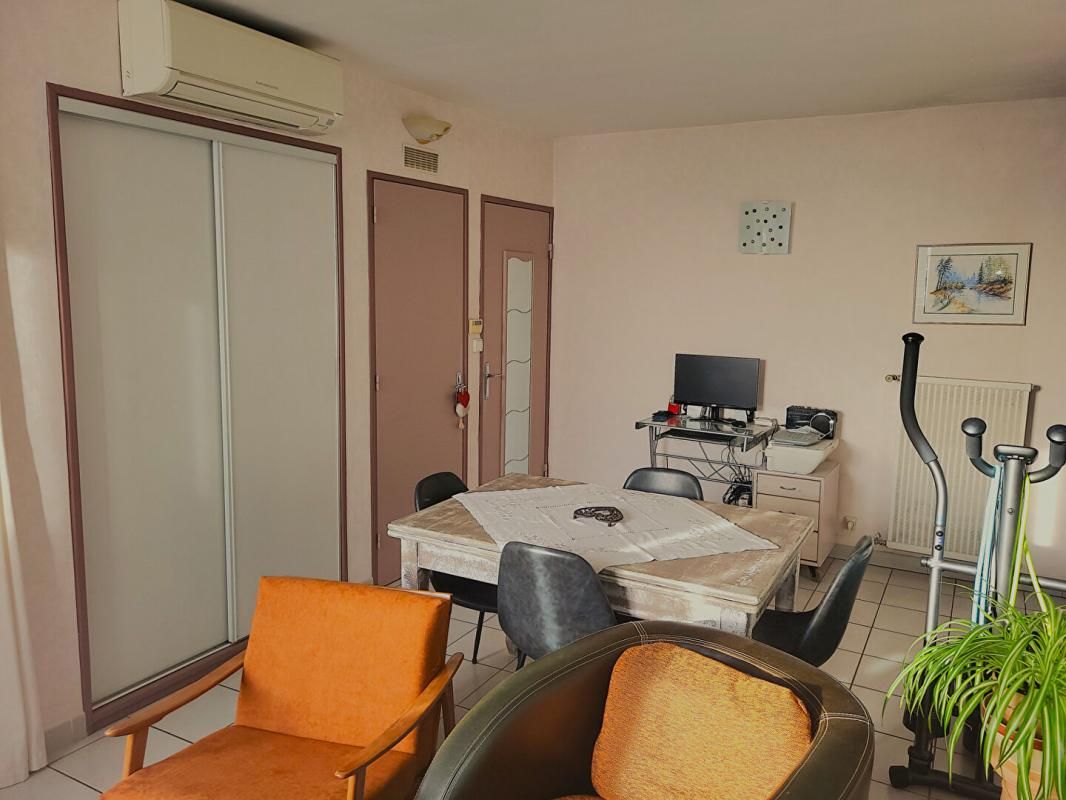 BAGNOLS-SUR-CEZE Appartement Bagnols Sur Ceze 4 pièce(s) 64 m2 3