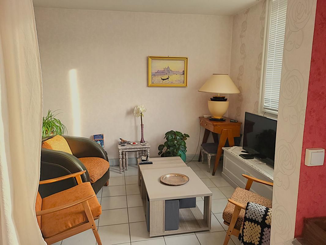 BAGNOLS-SUR-CEZE Appartement Bagnols Sur Ceze 4 pièce(s) 64 m2 4