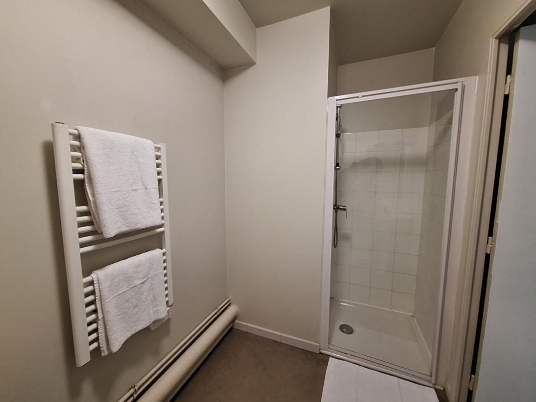 SAINT-CYR-L'ECOLE Appartement  1 pièce(s) 20 m2 4