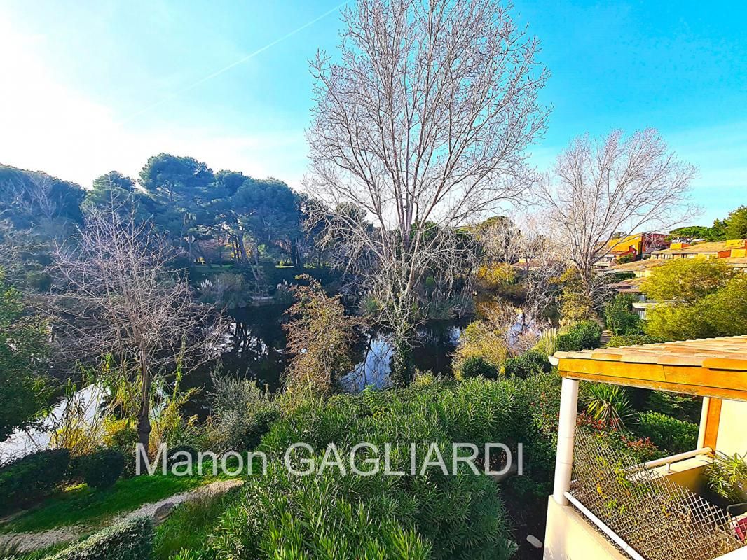 SIX-FOURS-LES-PLAGES LA COUDOULIERE- Appartement T5 114m² proche port et plage à pied 2