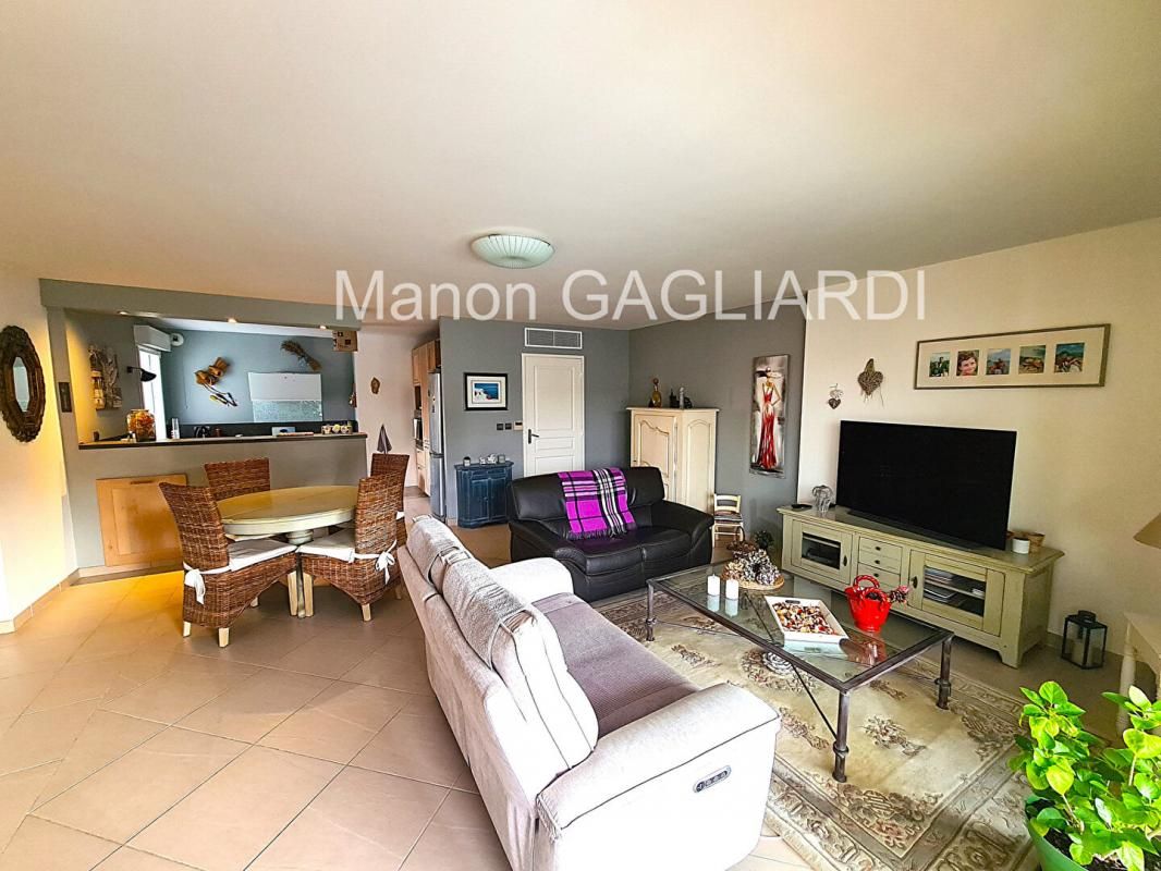 SIX-FOURS-LES-PLAGES LA COUDOULIERE- Appartement T5 114m² proche port et plage à pied 3