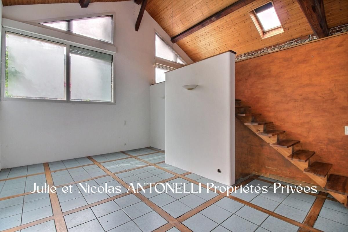 LA FOUILLOUSE LA FOUILLOUSE (42480) Maison en pierre 212m² habitables 6 chambres garage et jardin 4