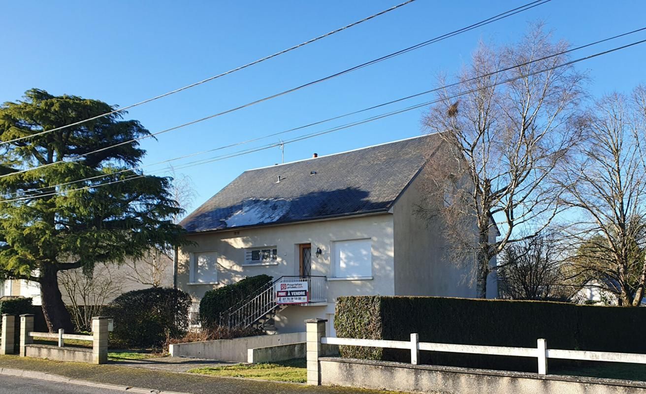 Maison 5 pièces 4 chambres 125 m2 + garages sur 1235 m2 de terrain