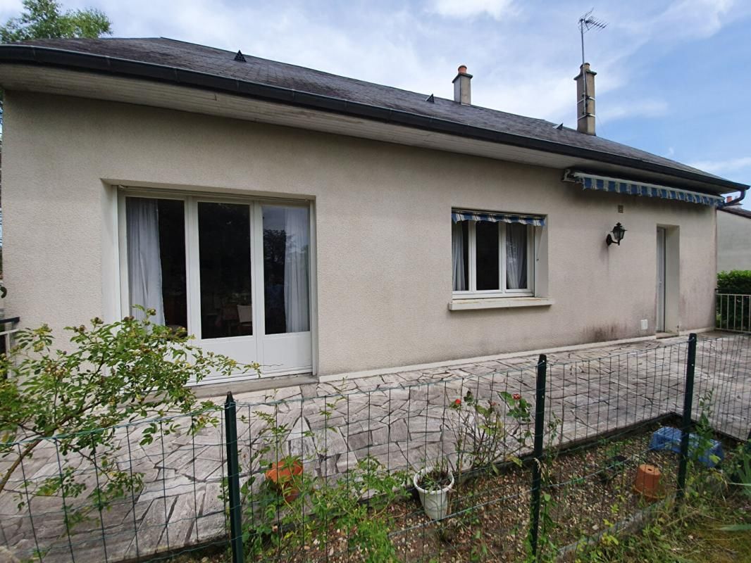 SAINT-MAUR Maison 5 pièces 4 chambres 125 m2 + garages sur 1235 m2 de terrain 2