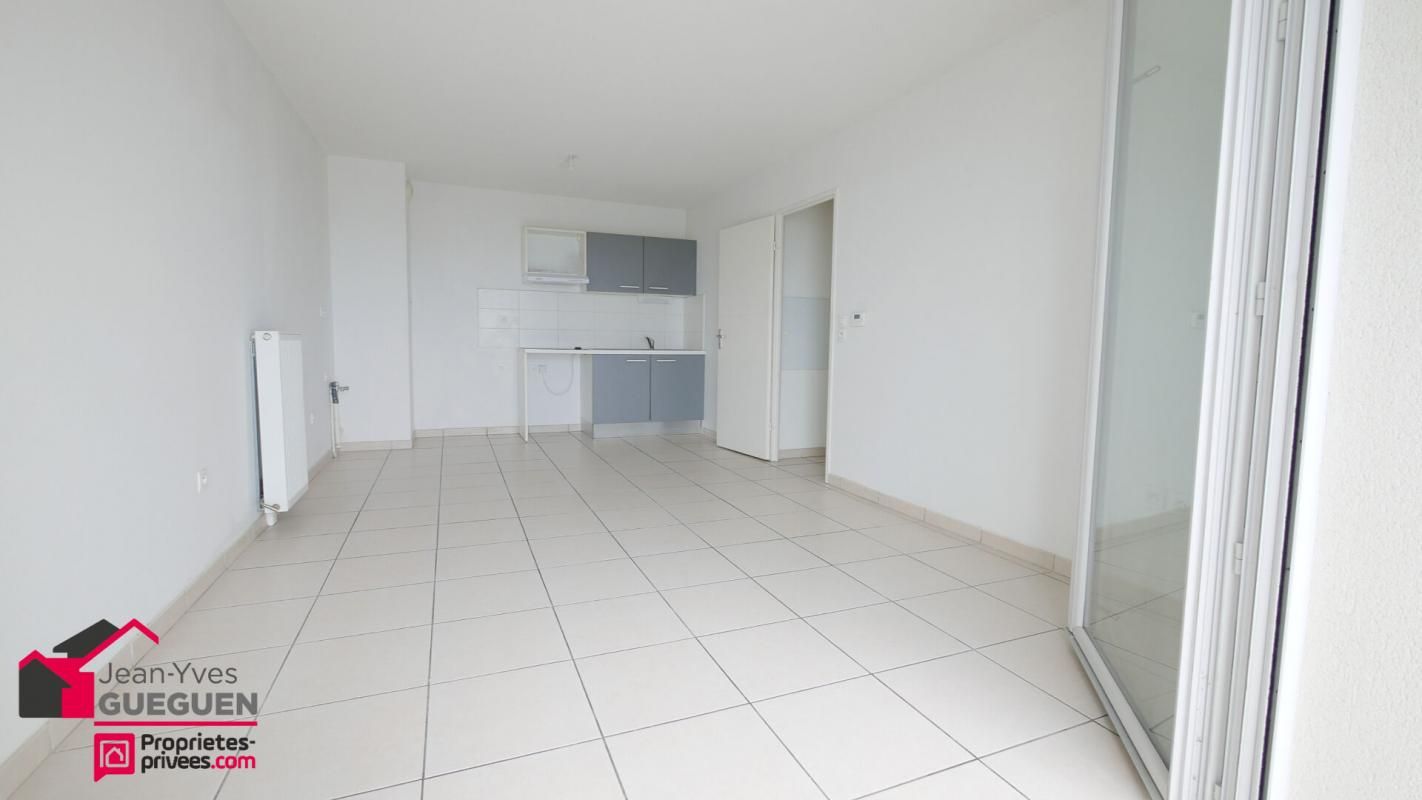 ESCALQUENS Appartement T3 Lumineux au Dernier Étage avec Balcon 3