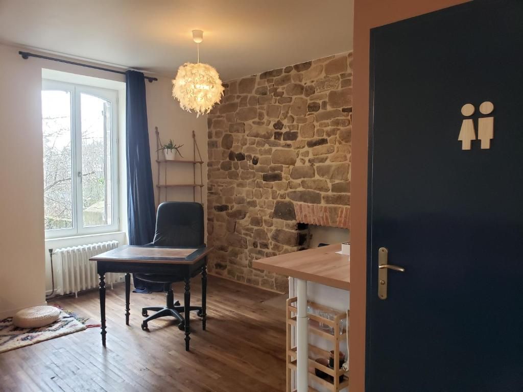 GUEMENE-SUR-SCORFF Maison avec local plein centre ville de Guémené 3