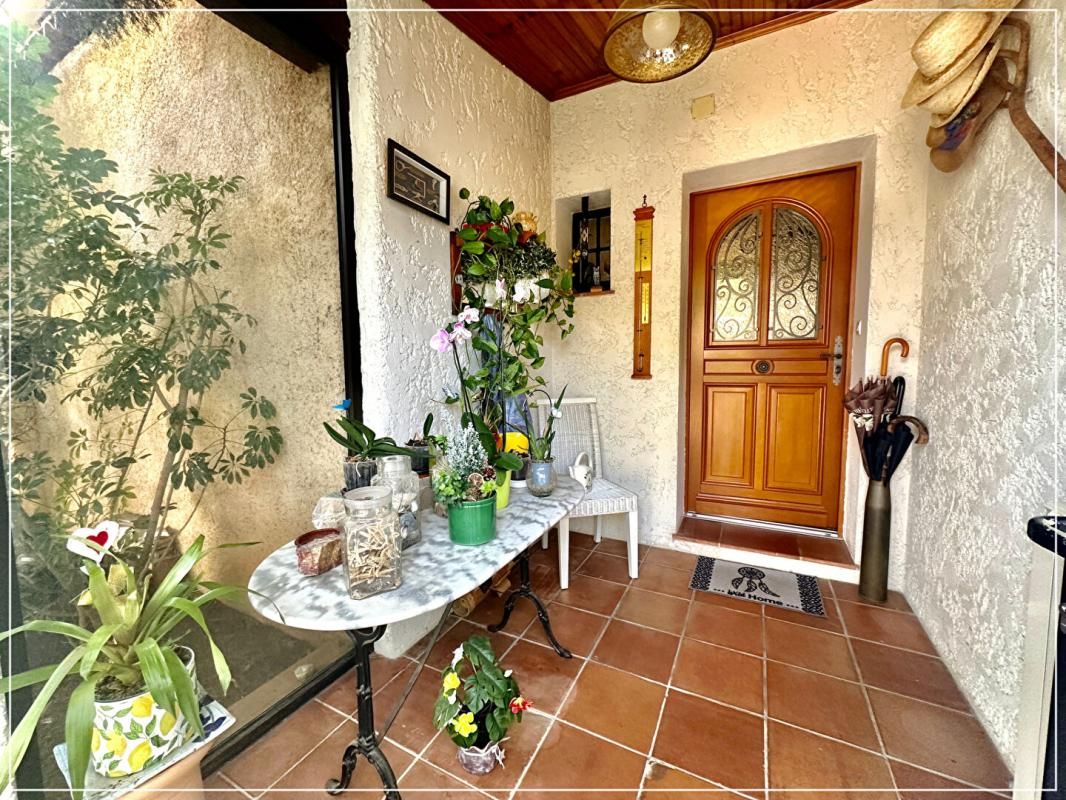 SANARY-SUR-MER Maison Sanary Sur Mer  135 M² - Piscine 3