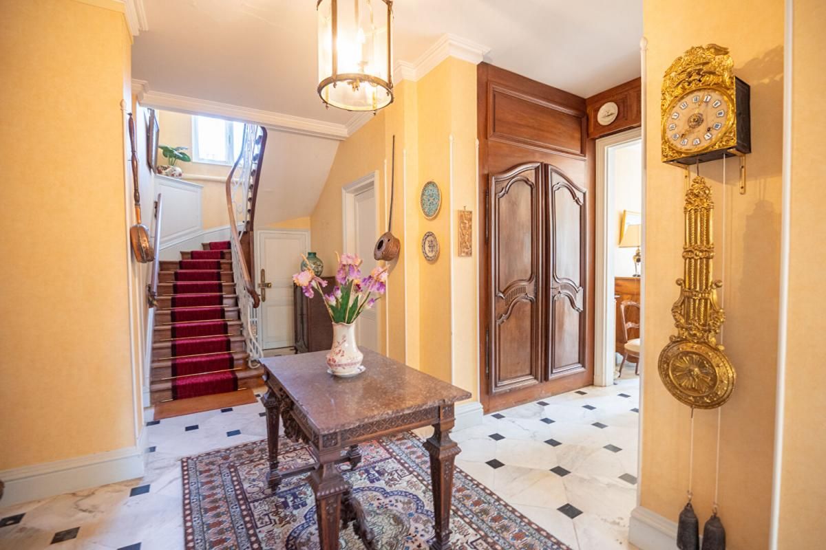 SAINTE-HELENE MÉDOC - Demeure bourgeoise avec dépendances sur 3300m² de terrain 4