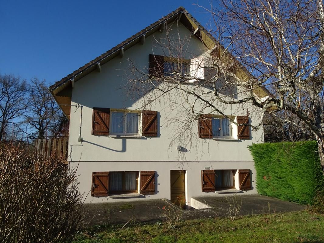 Maison sur sous sol - La Bussiere - 4 pièces 110 m2