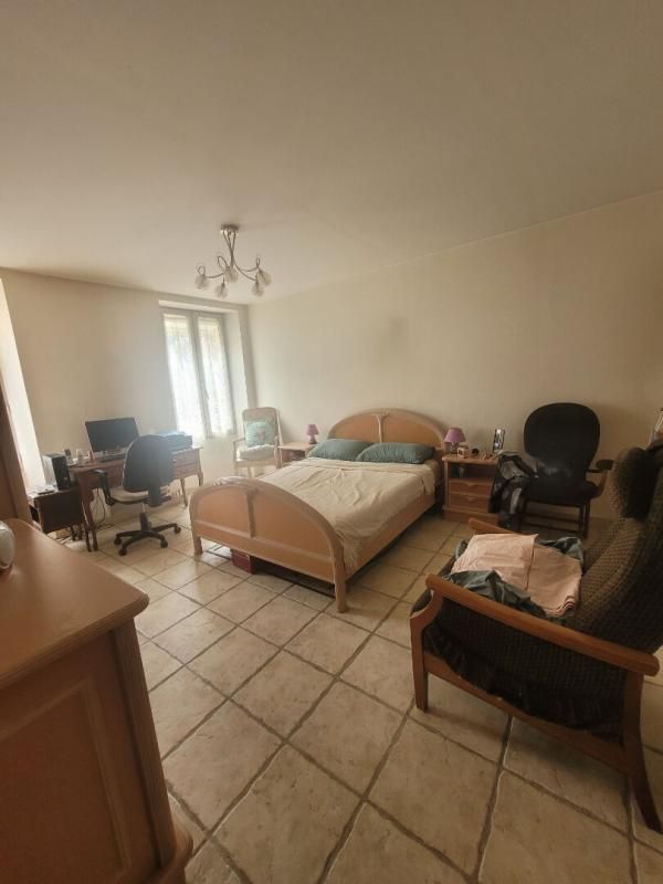 BRIGNOLES BRIGNOLES - Appartement loué 3 pièces de 66,56m² 2