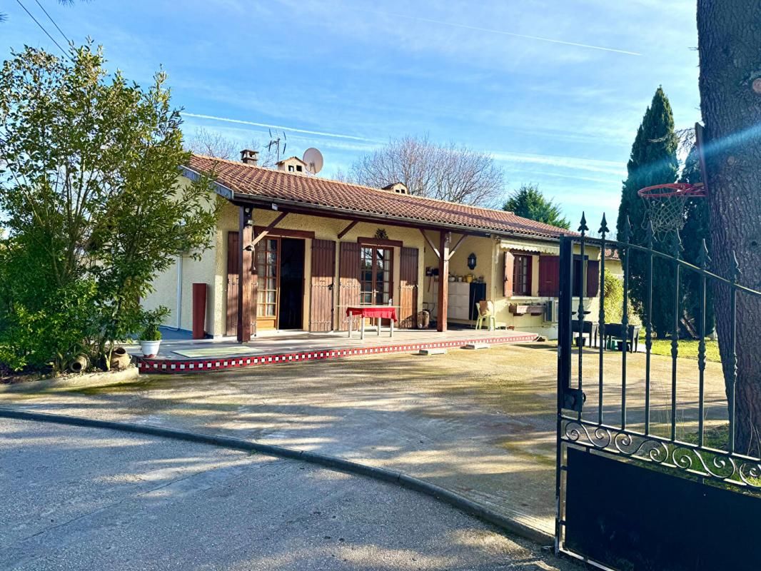 MERIGNAC MAISON D'HABITATION DE 156 m2 HABITABLE