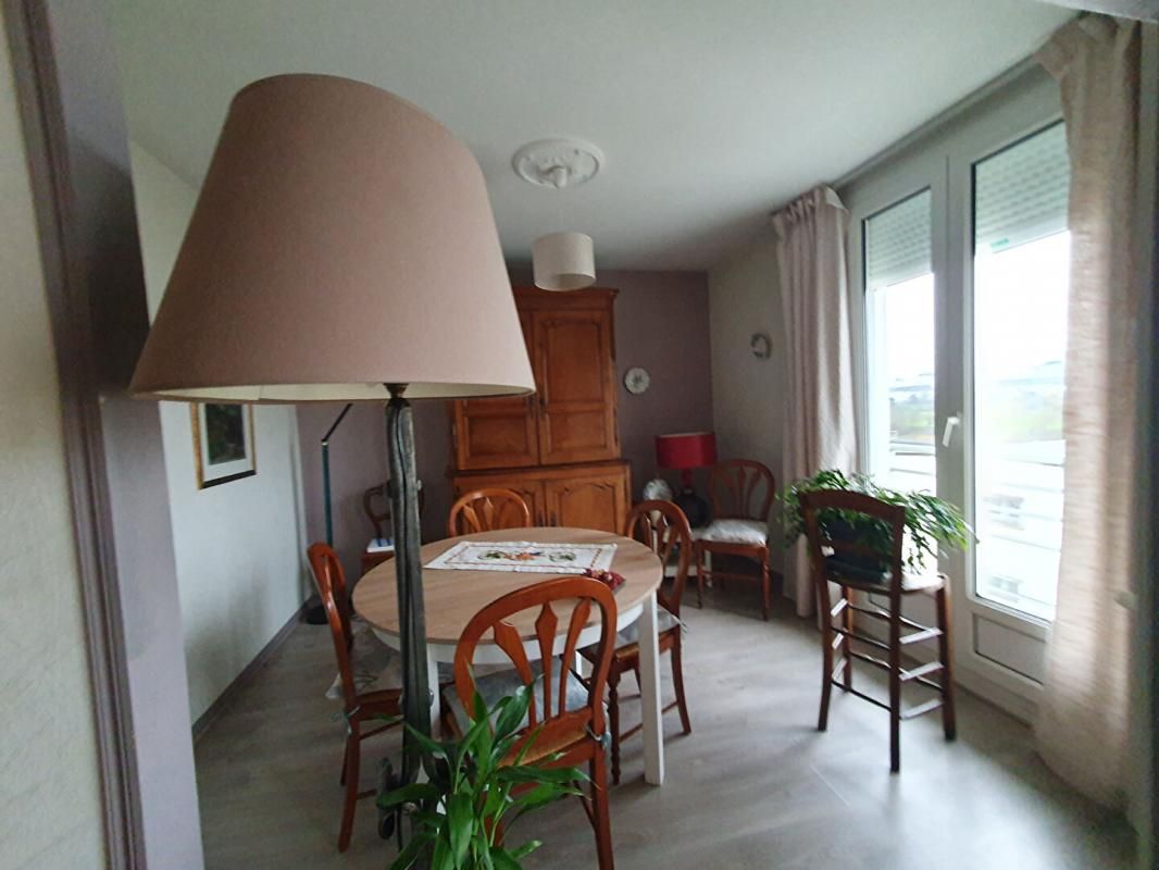TOURS Appartement Tours 4 pièce(s) 76 m2 3