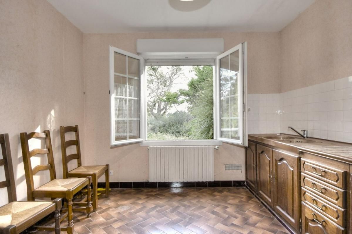 TREGUIER Maison avec atelier de 100 m2 , sur terrain  de 2700 m2 au calme 4
