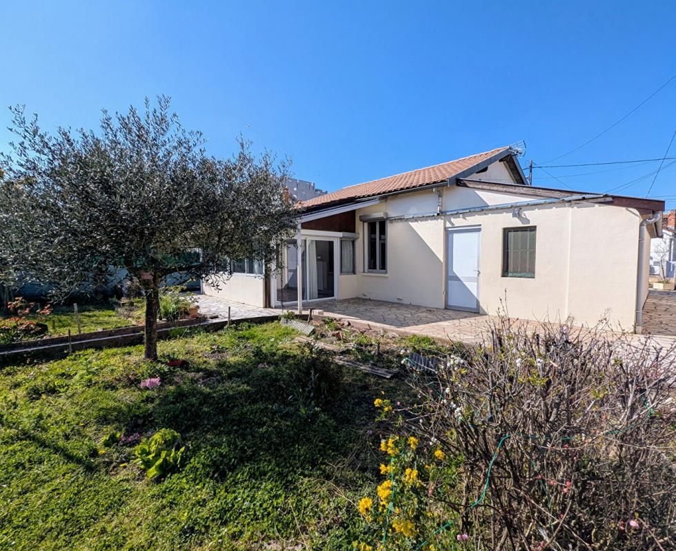 Maison Cenon 73 m2 et garage attenant 29m² sur parcelle de 464m²