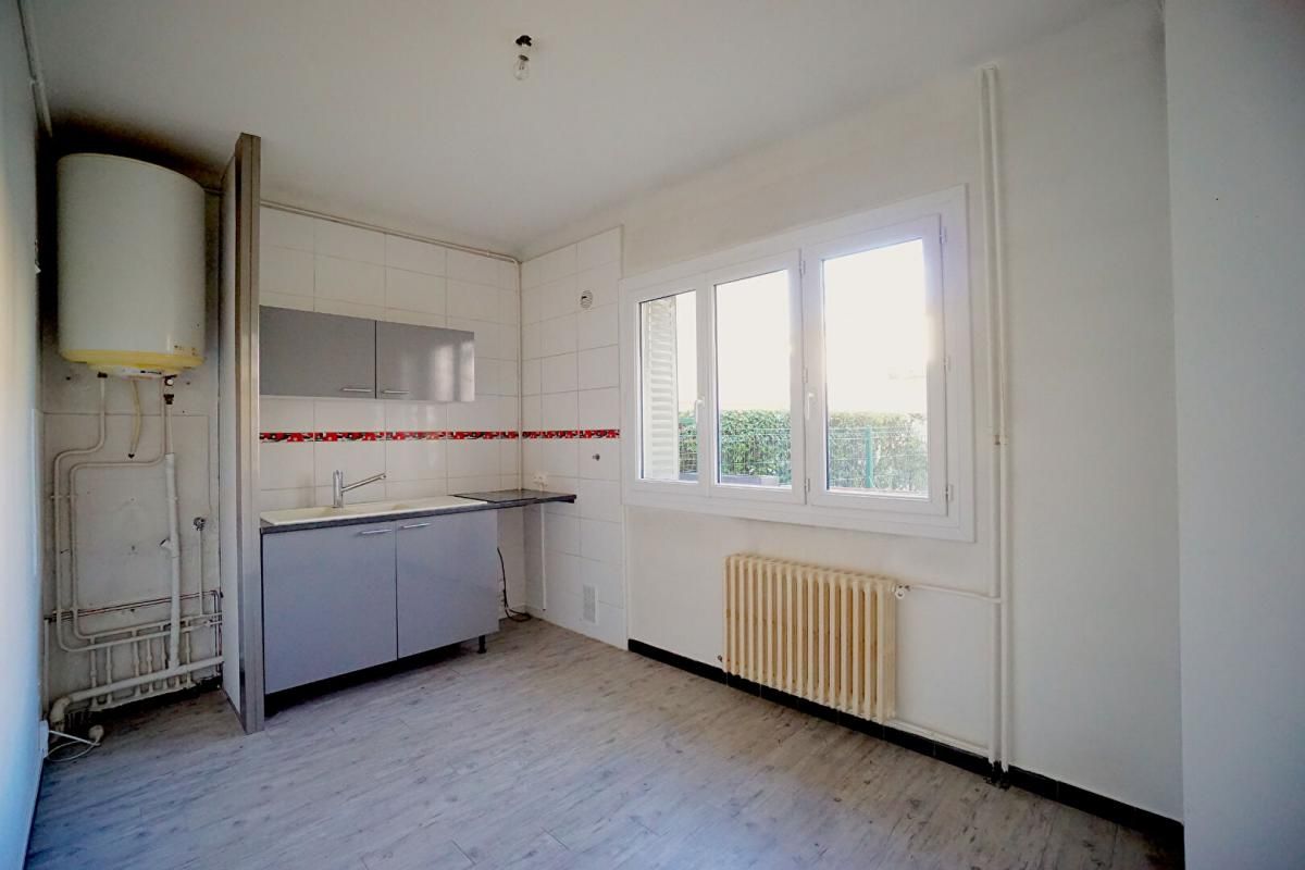 CHAMPAGNE-AU-MONT-D'OR Appartement Champagne Au Mont D'Or 2 pièce(s) 39.23m2 3