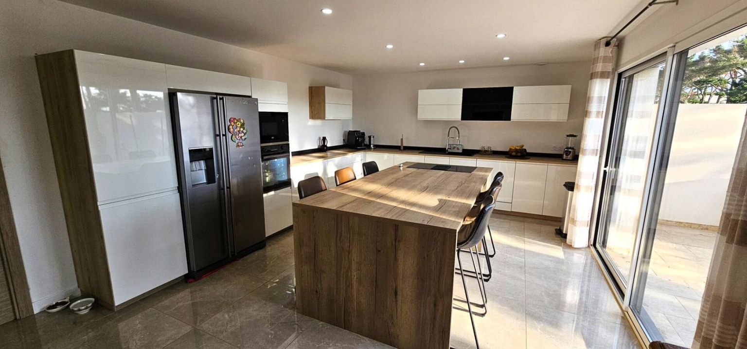MONTELIMAR Maison de 150 m²  avec piscine 3