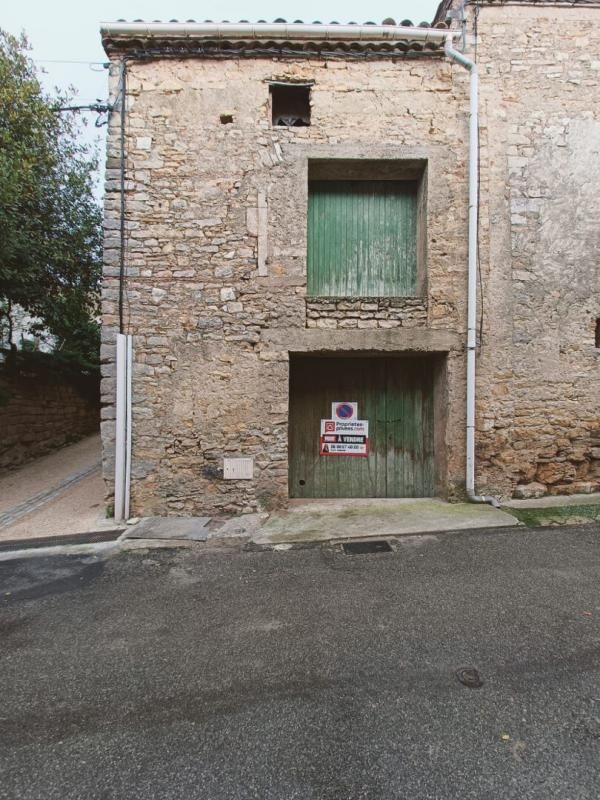 Grange de 50m² à rénover à Roquetaillade Et Conilhac