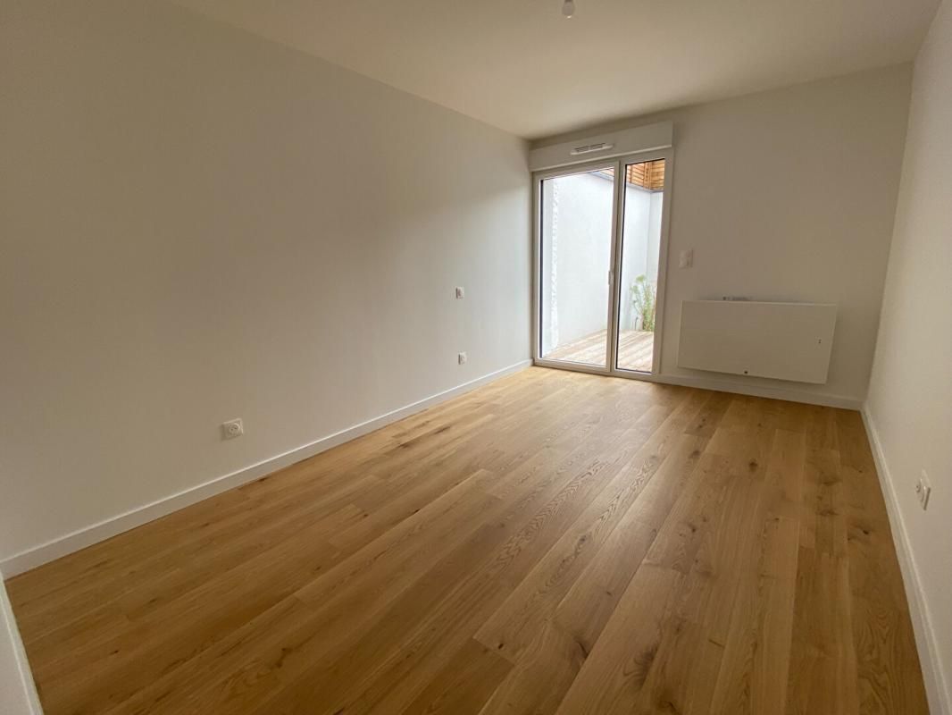 BORDEAUX Appartement Bordeaux 4 pièce(s) 104 m2 2