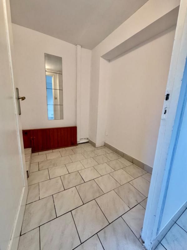 LONGUEAU Maison à LONGUEAU  105m2, ( 3 chambres avec possibilité  d'une  4eme) , jardin , cabanon  20m2 3