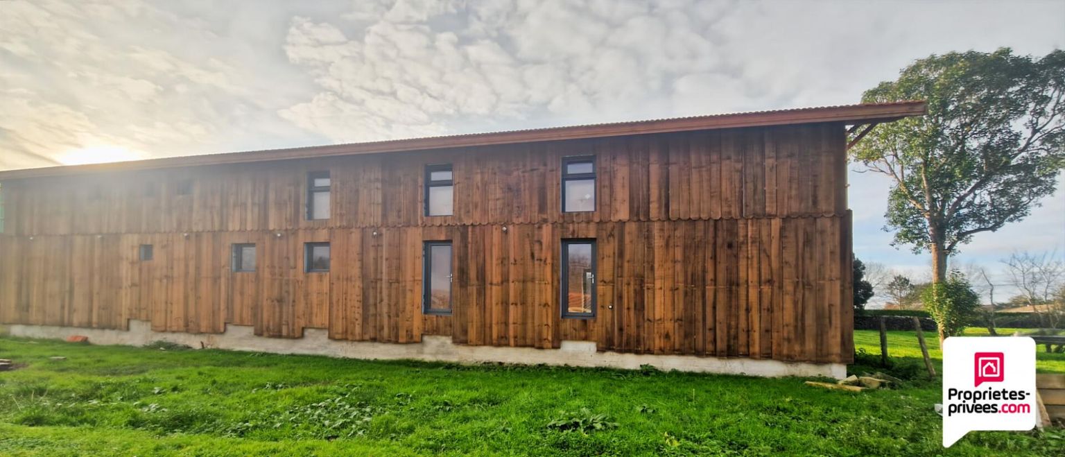 LANGON Grand séchoir à tabac à finir de rénover- surface totale de 248 m2 2
