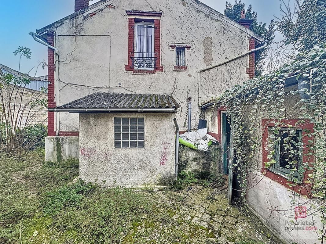 EPINAY-SUR-SEINE Maison fort potentien à rénover  Epinay Sur Seine 4 pièce(s) 90 m2 4
