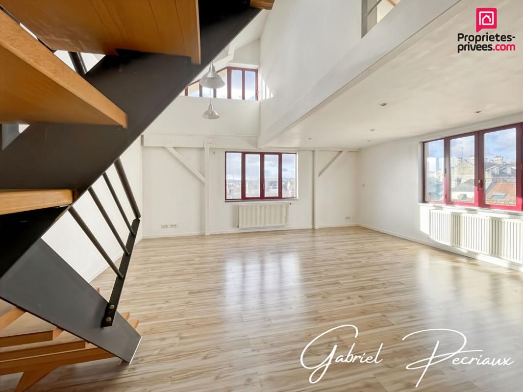 SAINTE-SAVINE Loft 5 pièce(s) 96 m2 4
