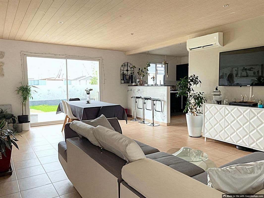 SAINT-JEAN-DE-LIVERSAY Maison de plain pied 110 m2, 4 chambres, jardin piscine 3