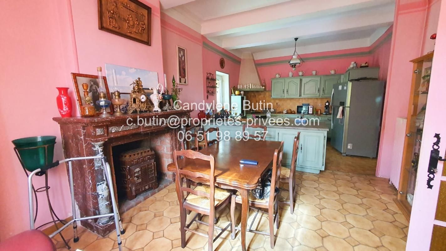 QUARANTE Maison de caractères avec jardin et grand garage 4