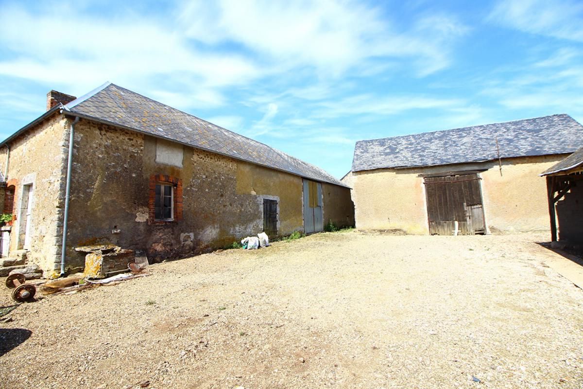 BONNEVAL Corps de ferme à 5 minutes de BONNEVAL 2